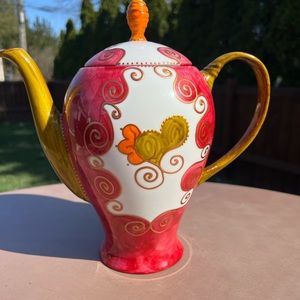 Soizick de la Bruguière tea pot.